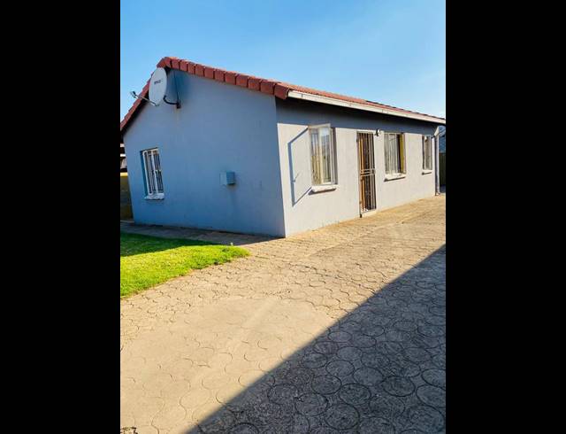 3 BEDROOM HOUSE FOR SALE IN WINDMILL PARK